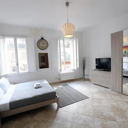 Easy Holidays - In Selci Colosseo Rom
